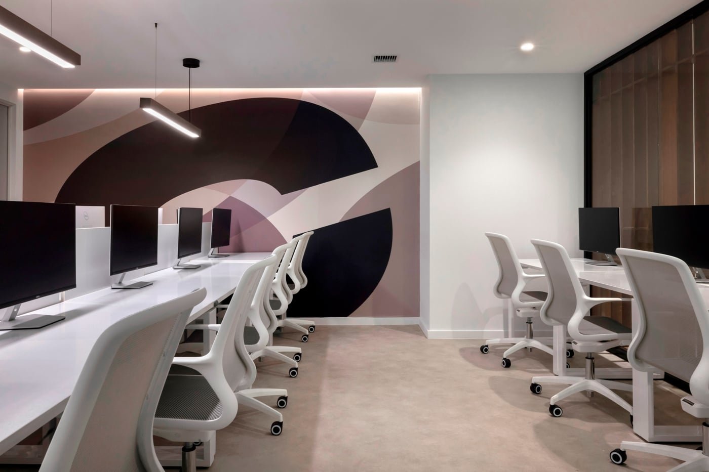 Campeon Offices Athens Image Desks